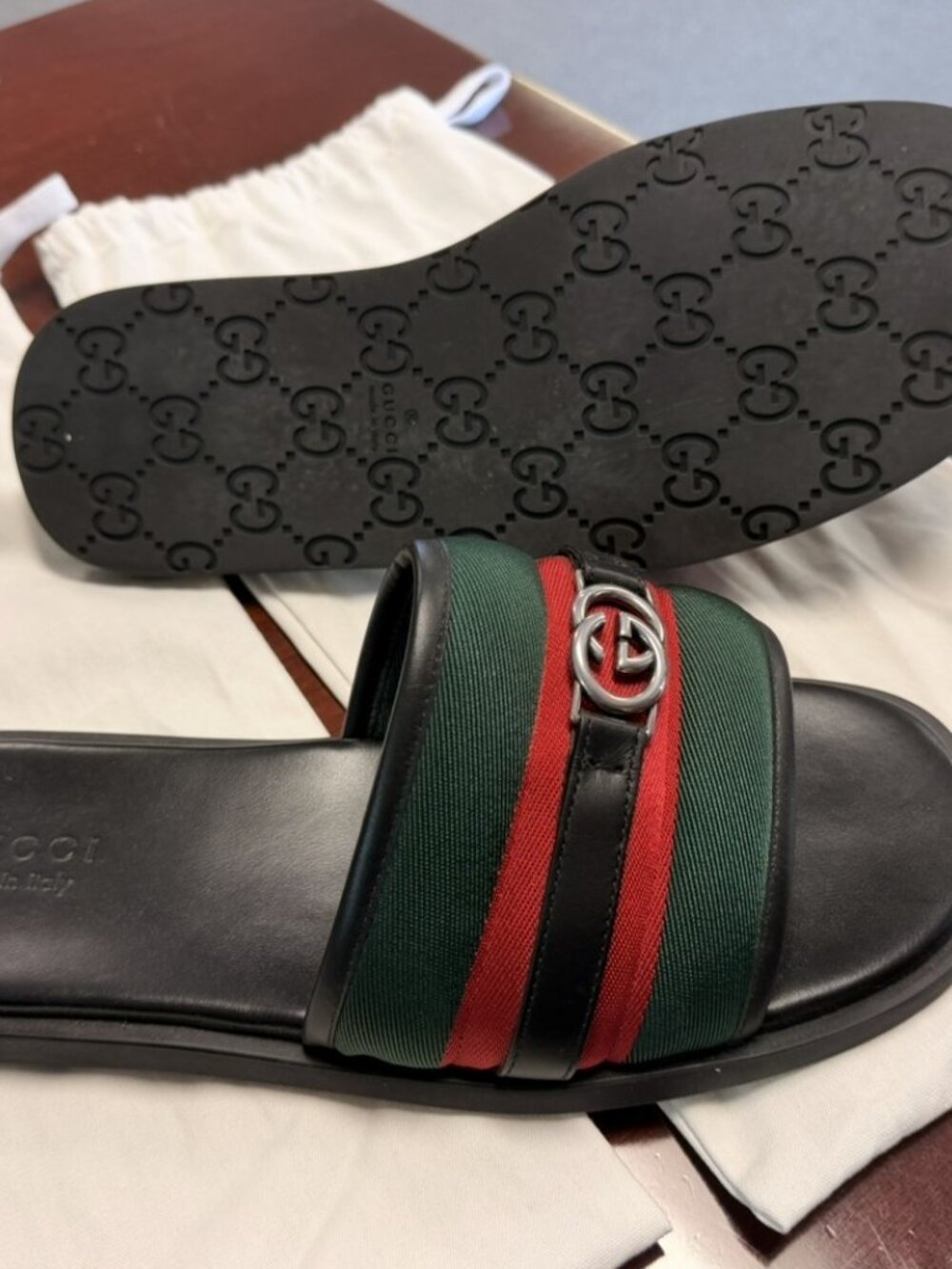 Gucci Men’s Size 11 Web Slide Sandals Black Leather GG Logo Green Red Stripe - Picture 2 of 10